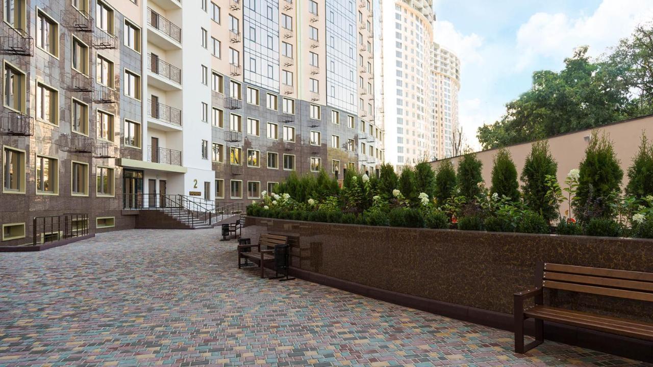 Arcadia Stylish Apartment Big Terrace! 敖德萨 外观 照片