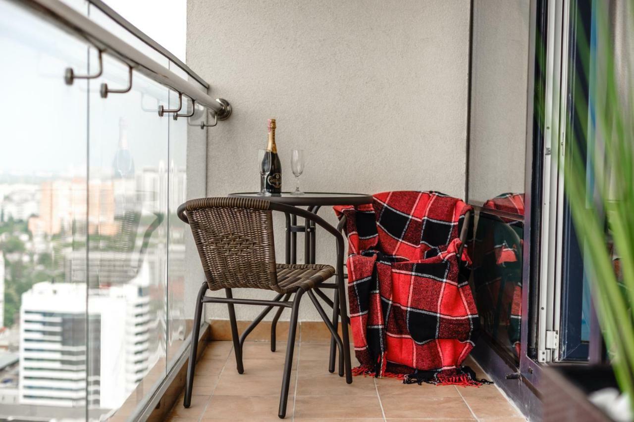 Arcadia Stylish Apartment Big Terrace! 敖德萨 外观 照片